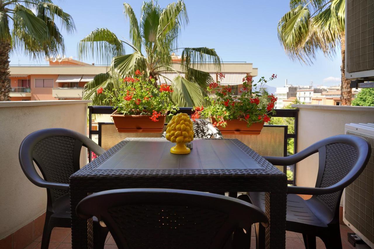 Piazza Lauro Suites Сорренто Екстер'єр фото
